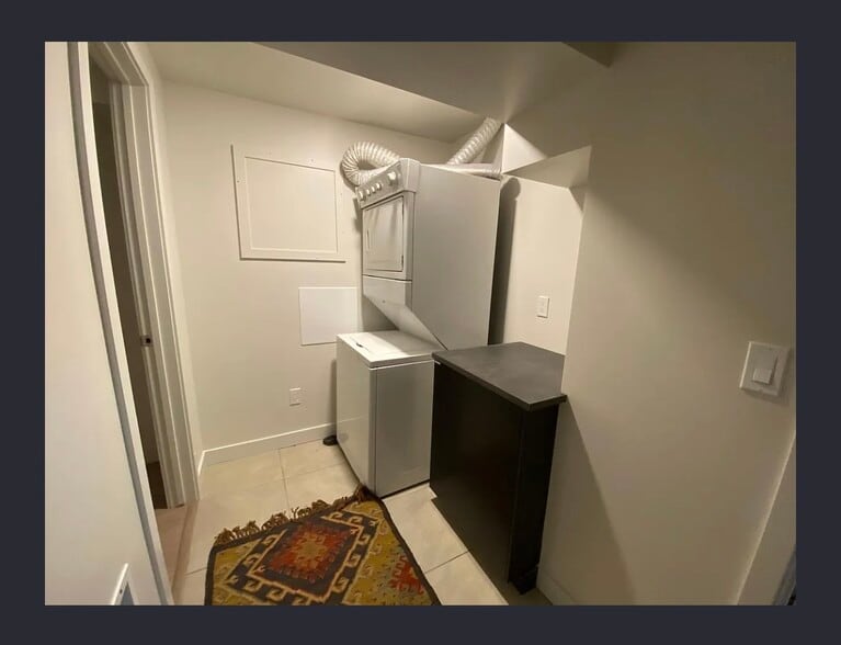 Building Photo - 269 E Herbert Ave