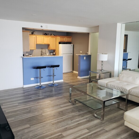 Building Photo - 620 Peachtree St NE