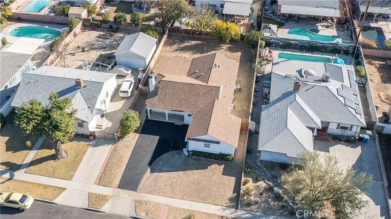 Building Photo - 7916 Limerick Ave