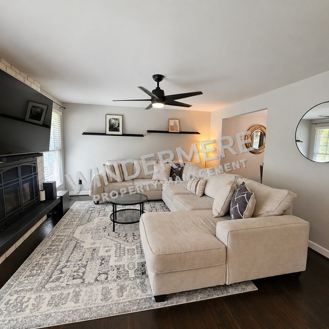 Building Photo - Elevated Living in CK School District | Hot Tub, A/C & Private Outdoor Retreat