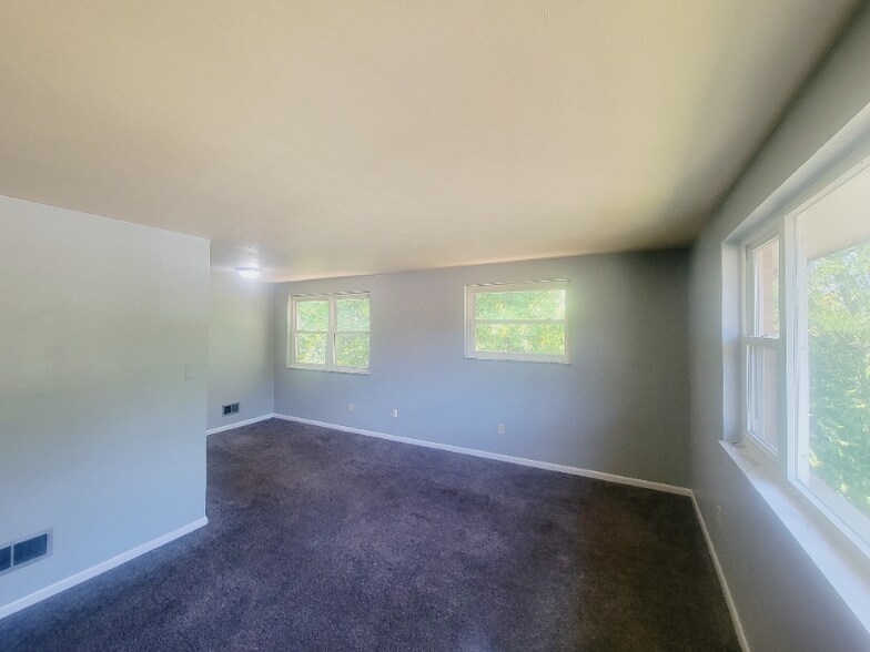 Building Photo - 3212 Elman Dr