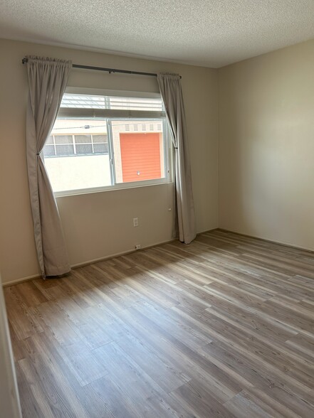 Bedroom - 3080 Lincoln St
