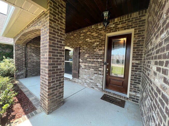Building Photo - Gulf Breeze - Soundside Shores - 4 Bedroom, 2.5 Bathroom w/ office and lawn care included