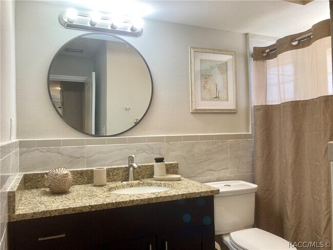 Building Photo - 11449 W Bayshore Dr