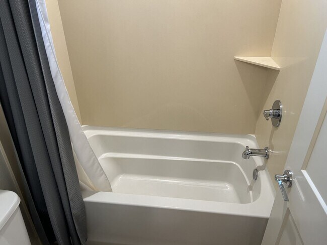 Building Photo - Beautiful Elegant Fountaingrove Home