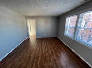 Building Photo - 2008 Fort Davis St SE