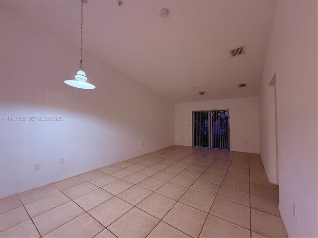 Building Photo - 3820 SW 48th Ave