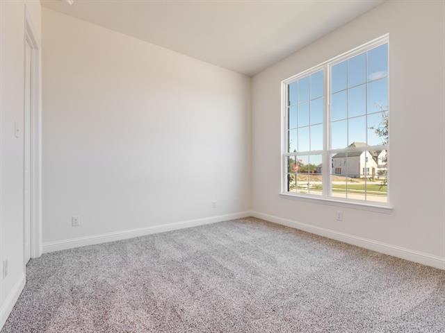 Building Photo - 604 Verona Dr