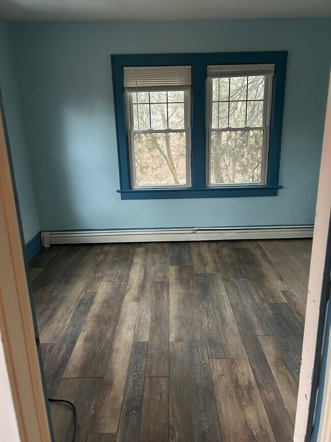 Building Photo - 2119 Maple Ave