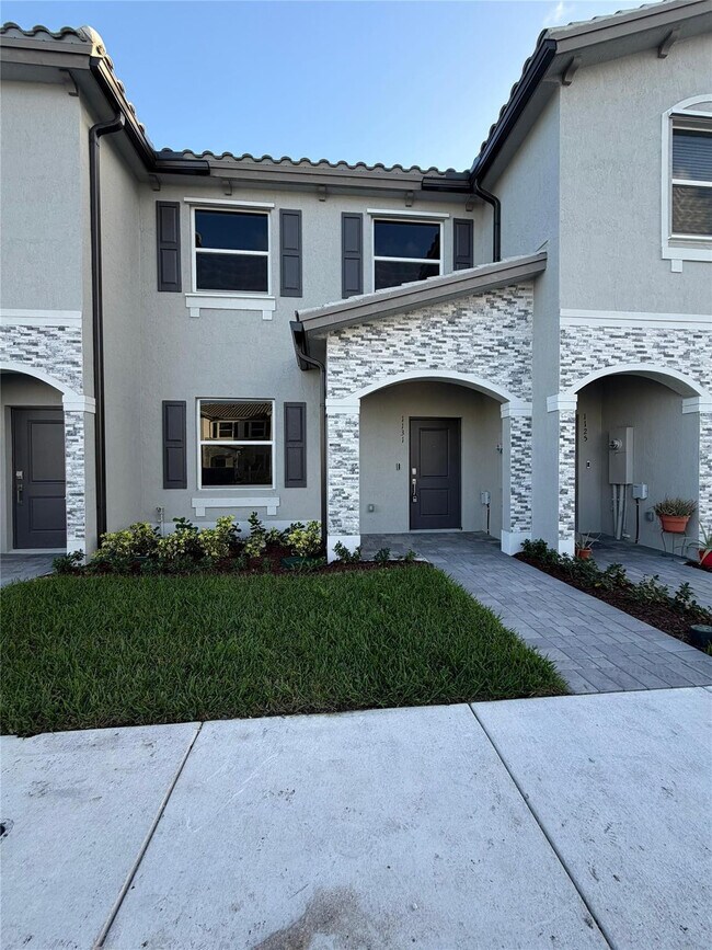 Building Photo - 1136 Ter