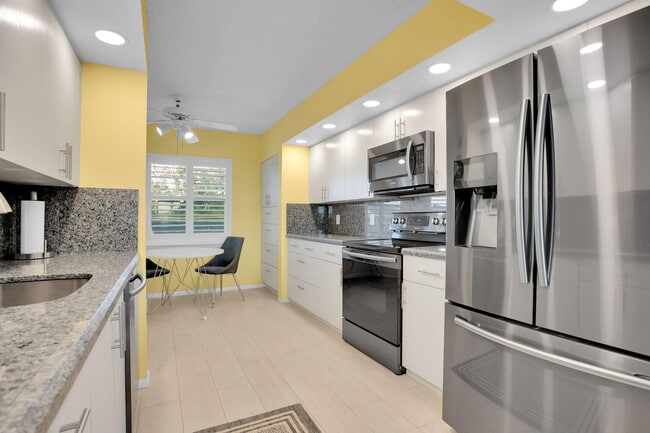 Building Photo - 1702 Andros Isle