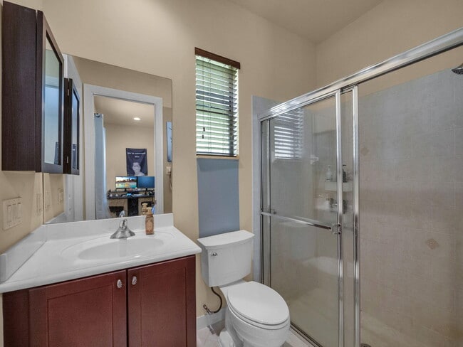 Building Photo - 8703 Club Estates Way