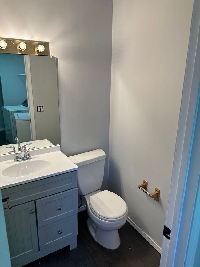 Building Photo - 3182-3184 Shellers Bend