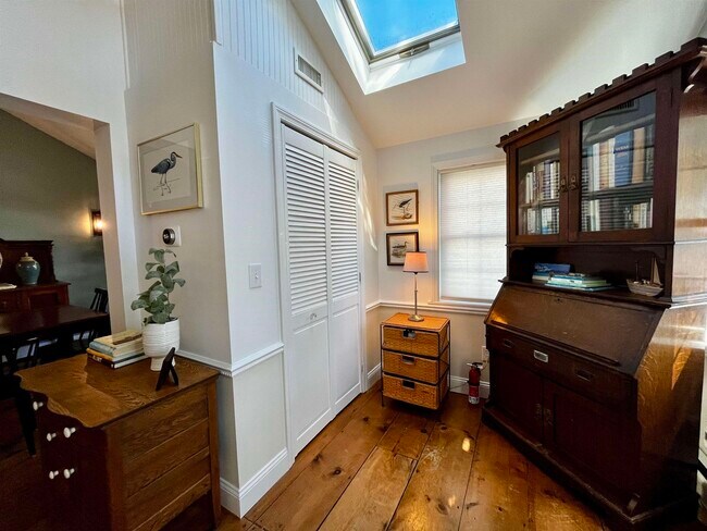 Building Photo - 15 Mill Pond Ln