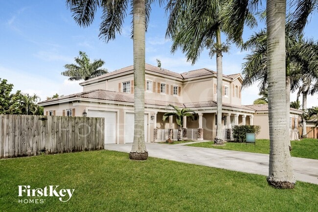 Building Photo - 32152 SW 204th Ct