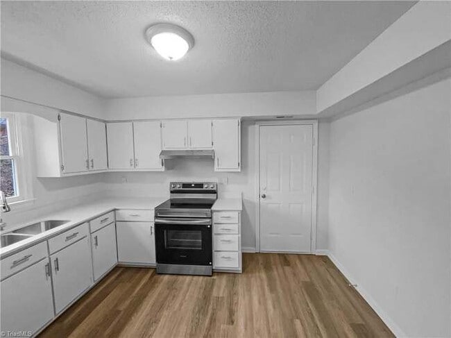 Building Photo - 5712 Landerwood Dr