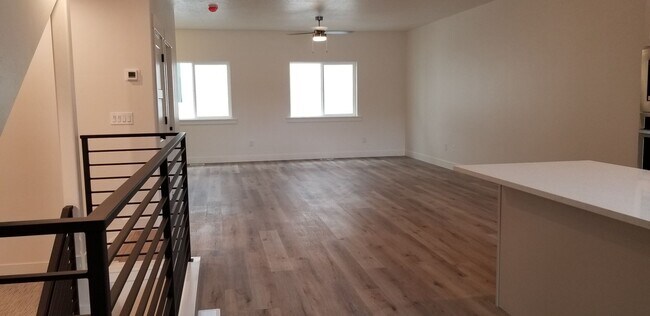 Building Photo - BRAND NEW TOWN HOME READY TO MOVE IN