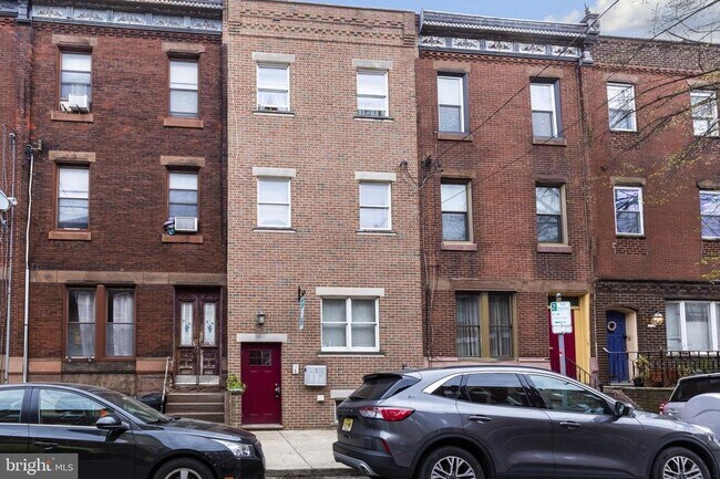 Building Photo - 2223 S 15th St