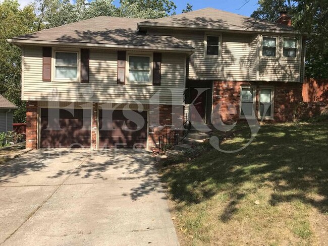 Primary Photo - 5813 NW Aspen Ln