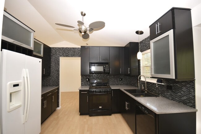 Building Photo - 1644 Stockton Ln