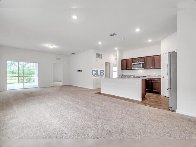 Building Photo - Neverland3012