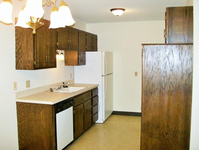 Building Photo - Eldorado Maples Apartments