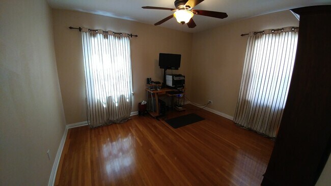 Building Photo - Gorgeous and Spacious 3-Bedroom 2-Bath home with Built-In BBQ, Garage, Hardwood Floors & Yard! MO...