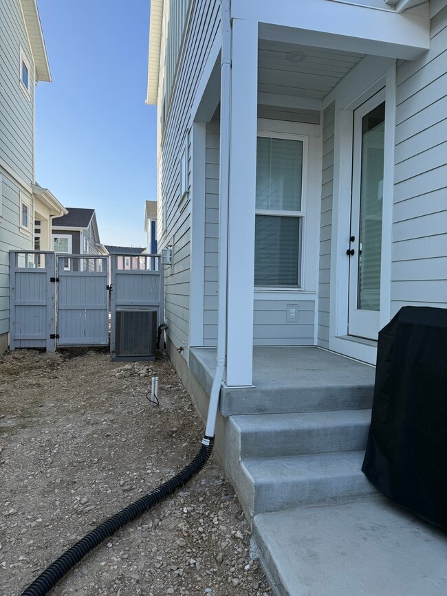 Building Photo - 6863 W Meadow Grass Dr