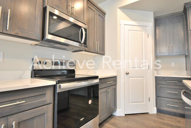 Building Photo - New Built Nibley Townhome | Neighborhood Park & Close to Schools and Town!