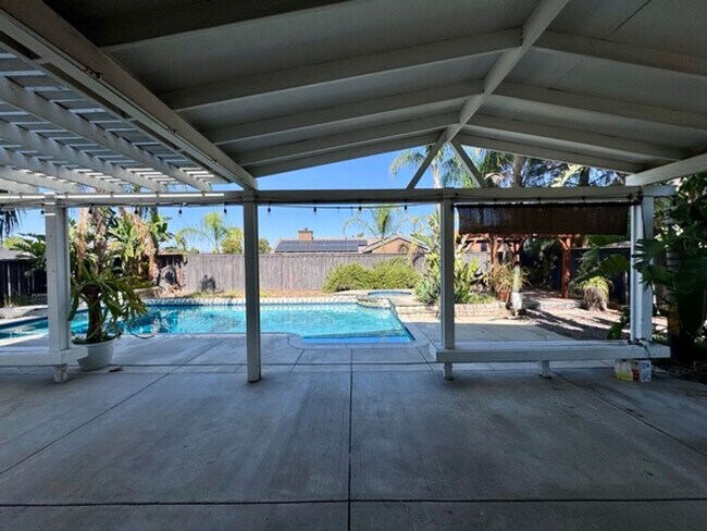 Building Photo - Spacious 3 Bedroom Menifee Home with Bonus...