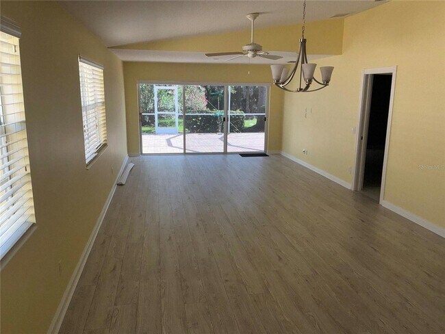 Building Photo - 8004 Camminare Dr