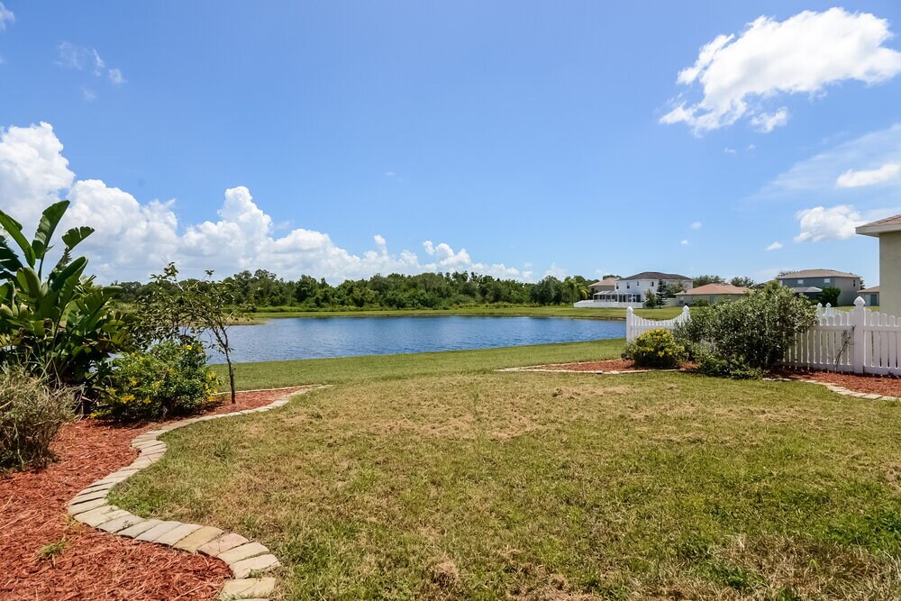 Building Photo - 11015 Golden Silence Dr