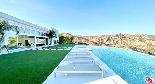 Building Photo - 80 Saddlebow Rd