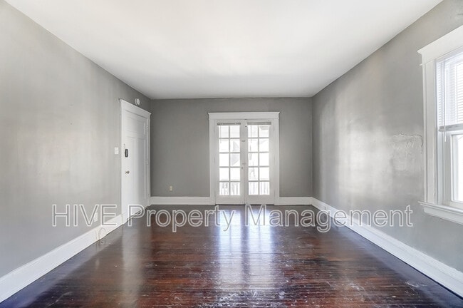 Building Photo - 3640 Besuden Ct