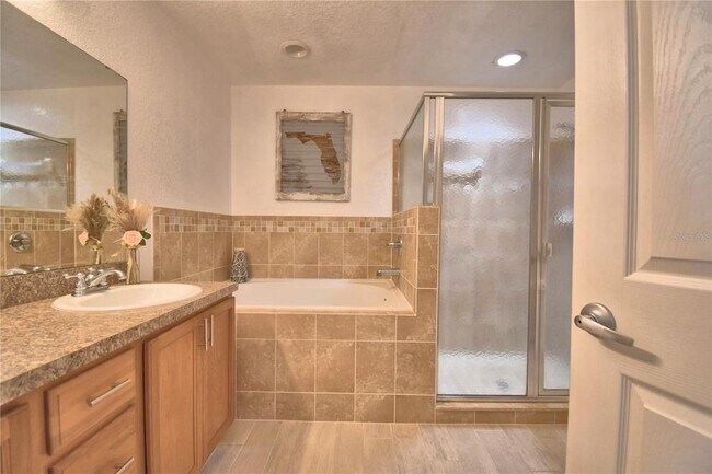 Building Photo - 4970 Mandolin Ct