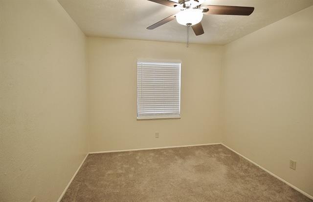 Building Photo - 2809 Santa Monica Dr