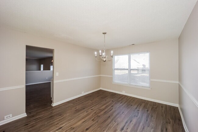 Building Photo - 6083 Trotters Cir