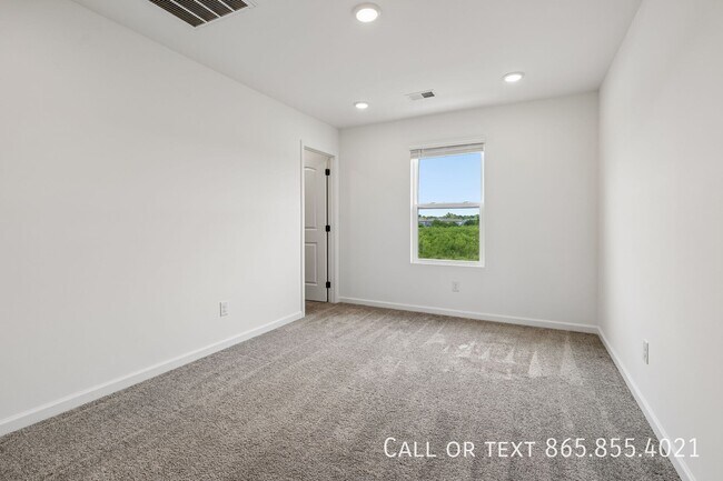 Building Photo - 515 Forsberg Ct