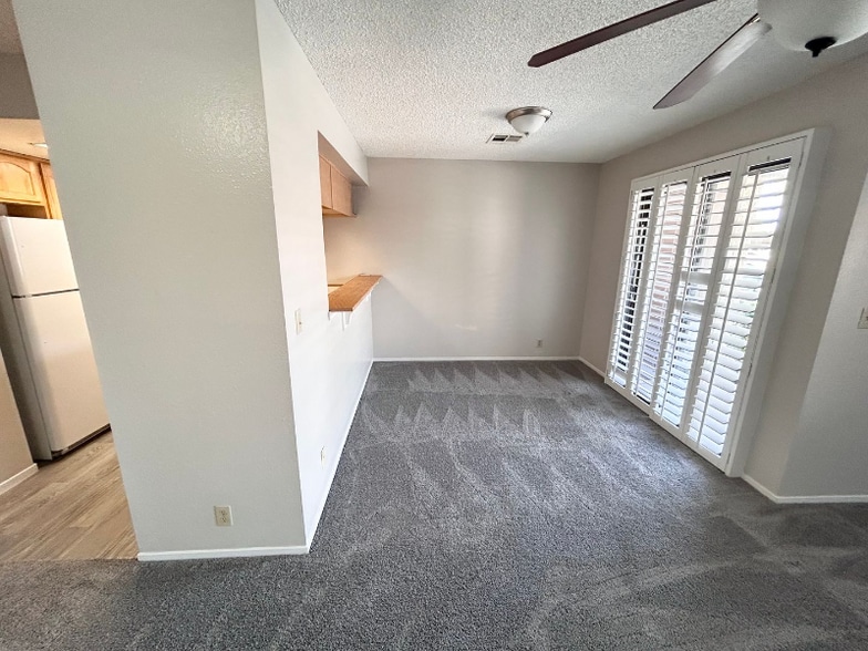 Building Photo - 3375 E Tompkins Ave