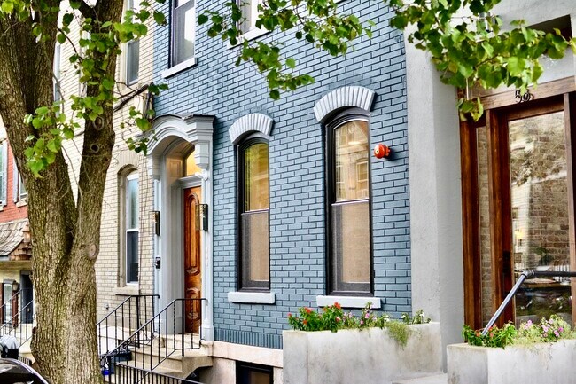 Primary Photo - 54 S 5th St