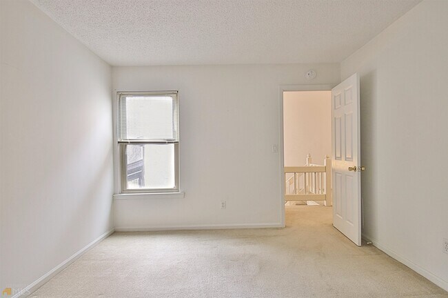 Building Photo - 72 Cobblestone Creek