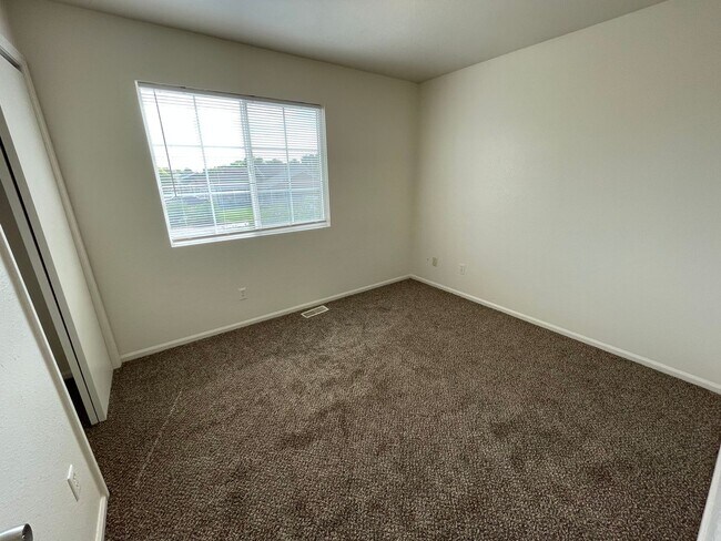 Building Photo - Charming 4-Bedroom, 3-Bathroom Home in West Greeley