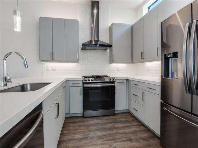 Building Photo - 1813 Park Ave