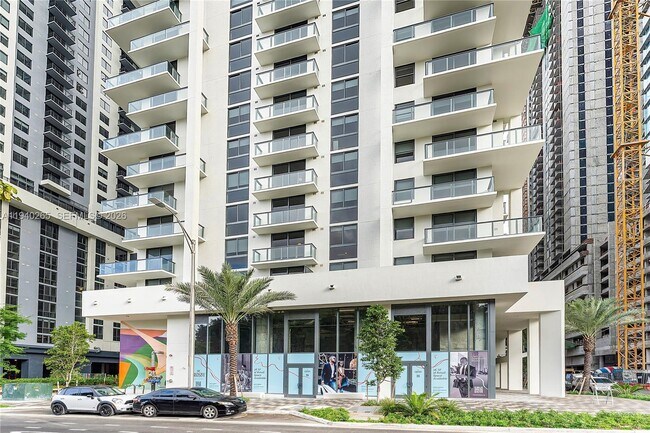 Building Photo - 11 NE 6th St