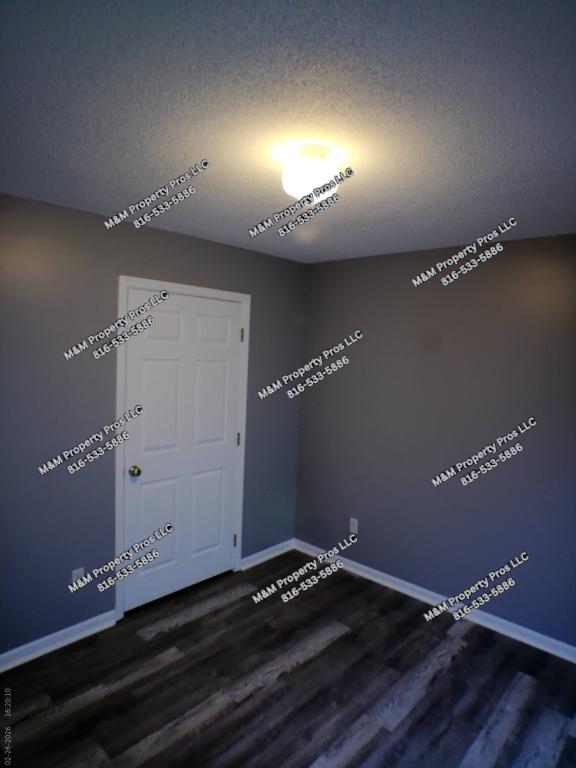 Building Photo - 7024 N Winchester Ave