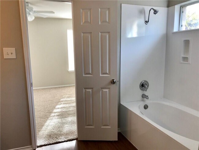 Building Photo - 1251 Pine Portage Loop