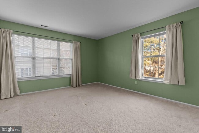 Building Photo - 616 Society Pl