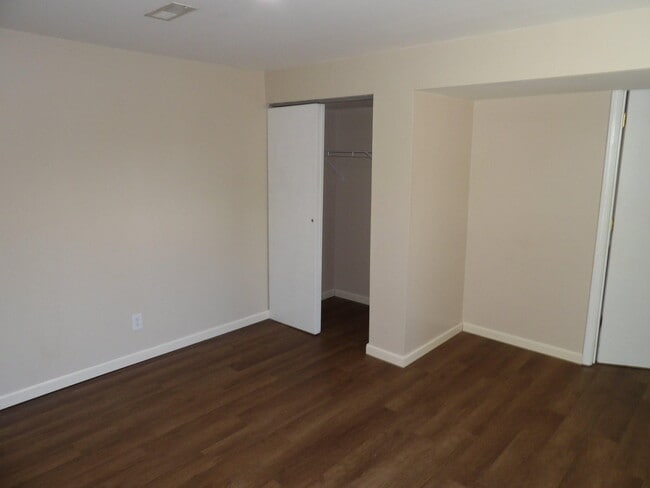 Building Photo - 107 Shannon Ln