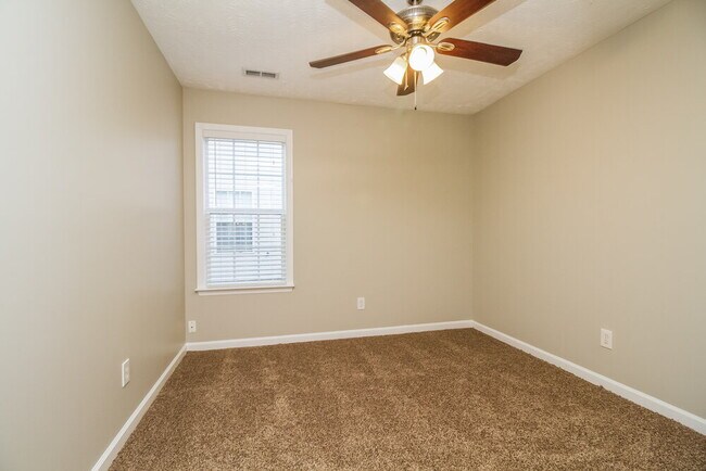 Building Photo - 1856 Lakewood Village Dr