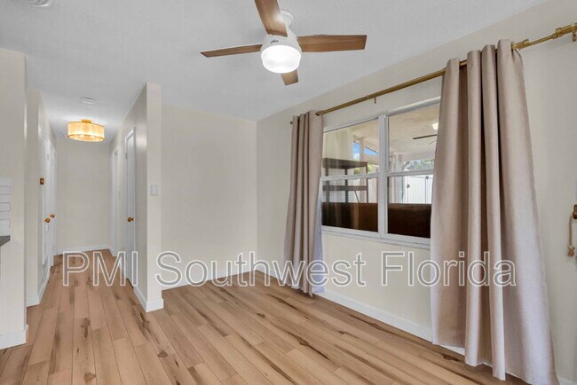 Building Photo - 3111 Bayshore Gardens Pkwy